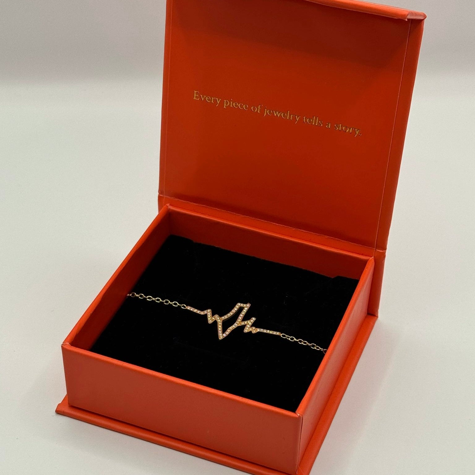 Heartbeat Bracelet – Gold with Crystals