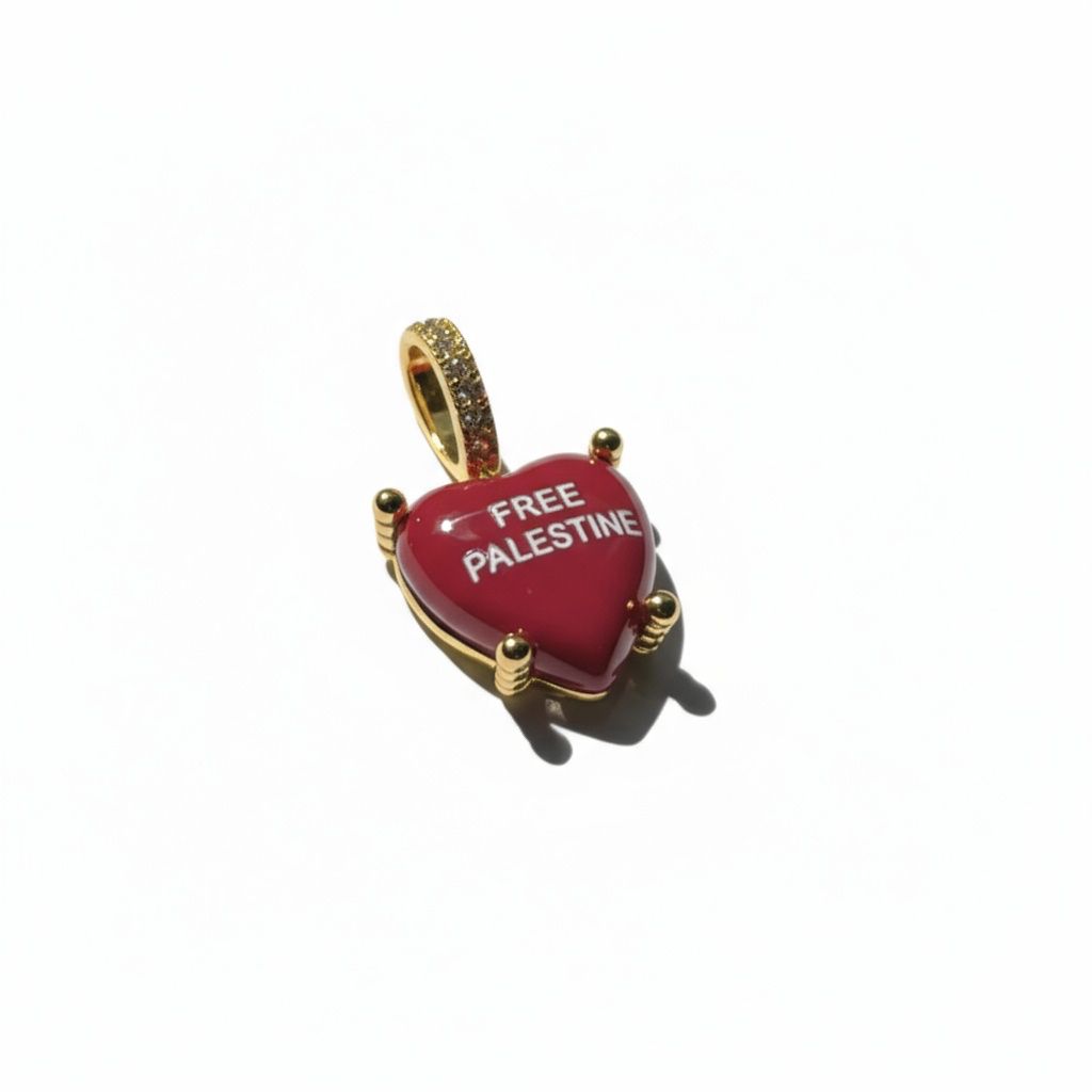 Red Velvet Charm „Free Palestine“