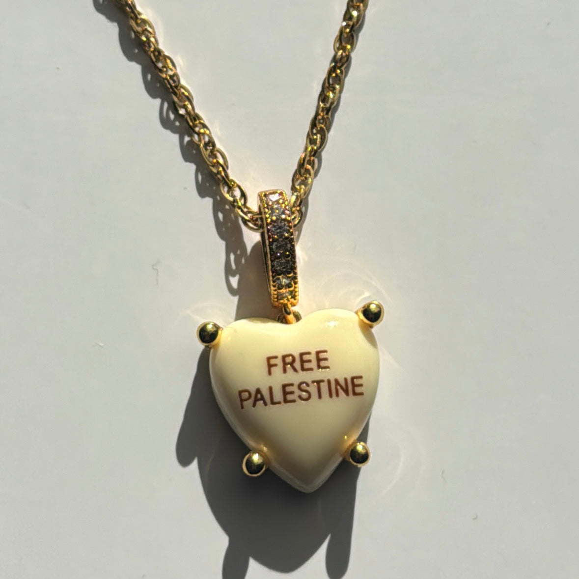 Soleil Charm „Free Palestine“ with necklace