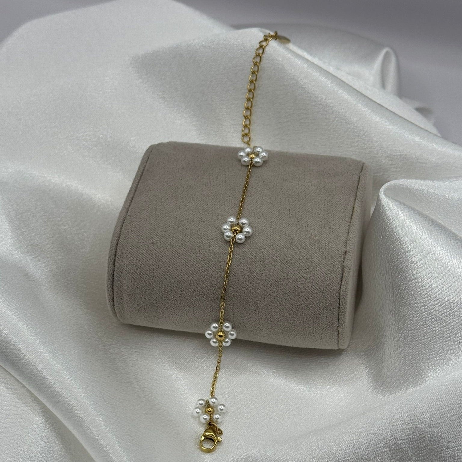 Pearl Flower Bracelet