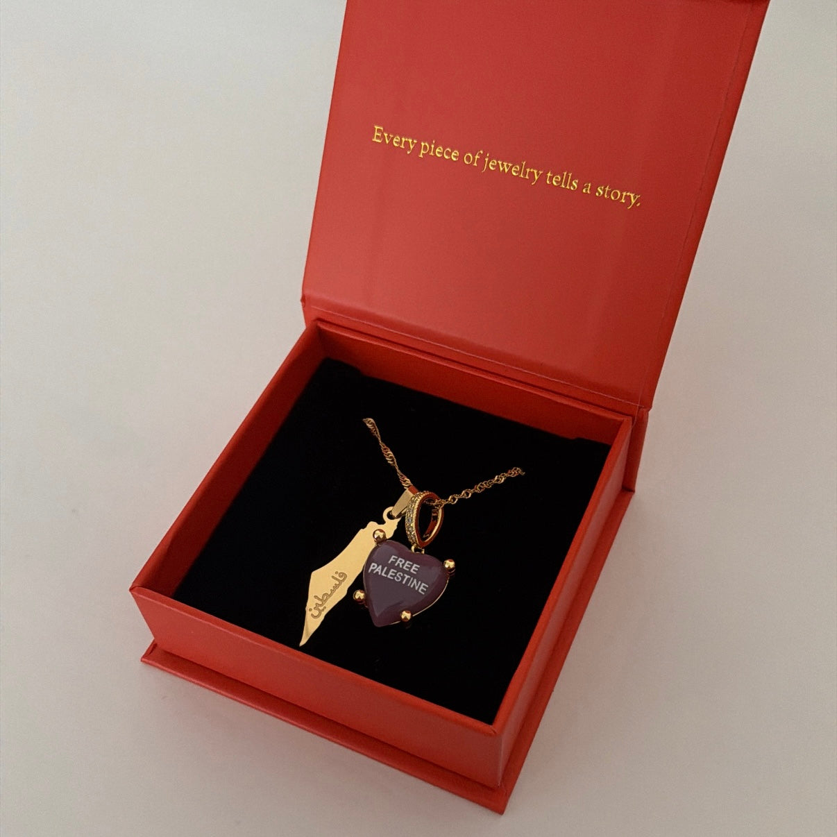 Purple „Free Palestine“ with Jerusalem necklace