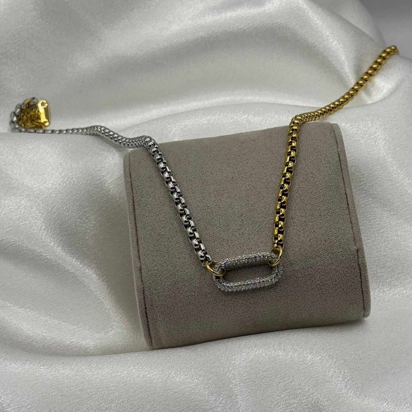 Dual-Tone Chain