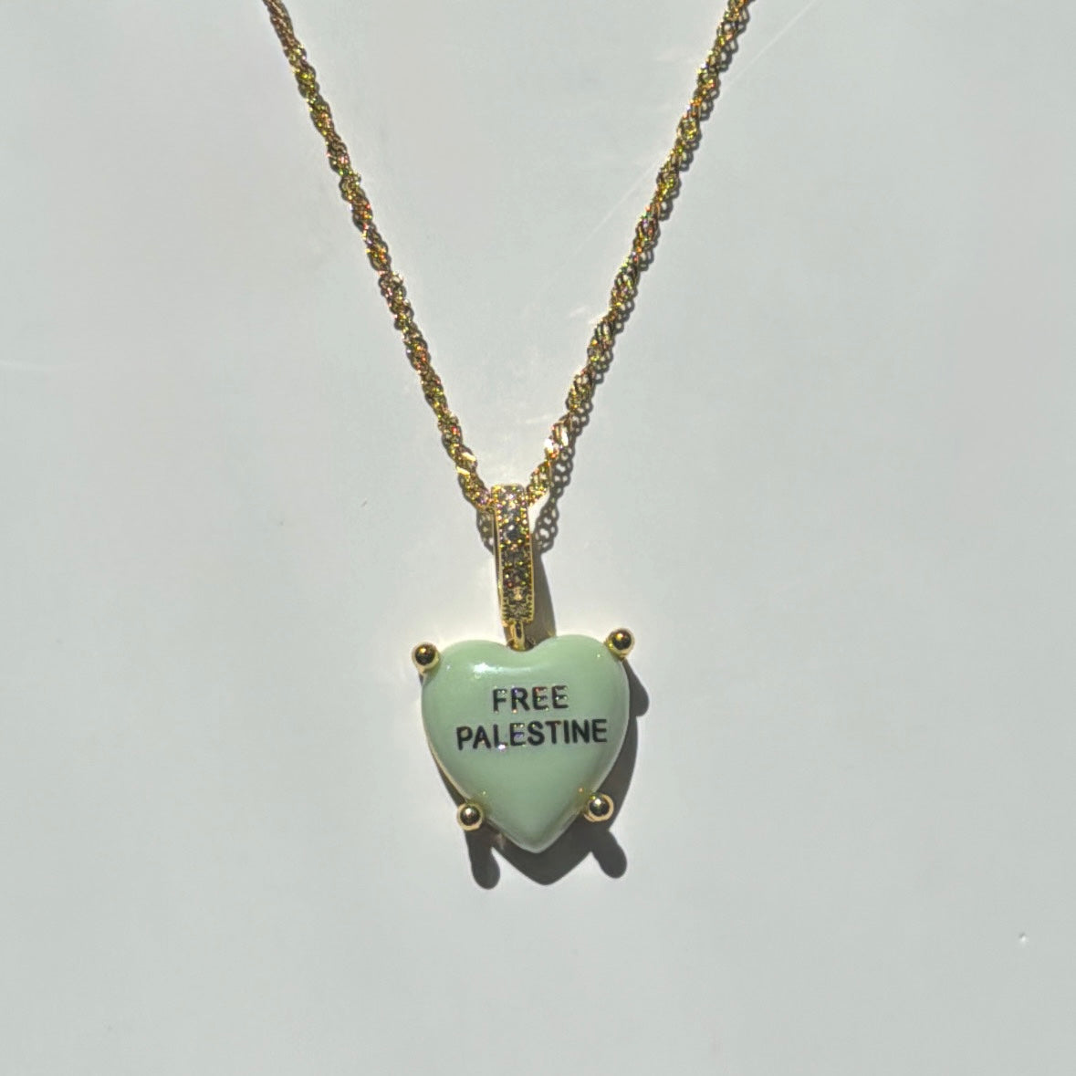 Matcha Charm „Free Palestine“ with necklace